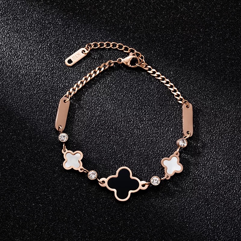 Four Leaf Clover Gold and Rose Gold Plated Premium Titanium Steel Jewelry Bracelet for Women