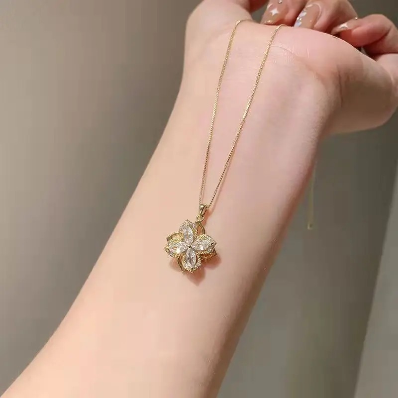 Gold plated Spinning Flower Necklace for Women