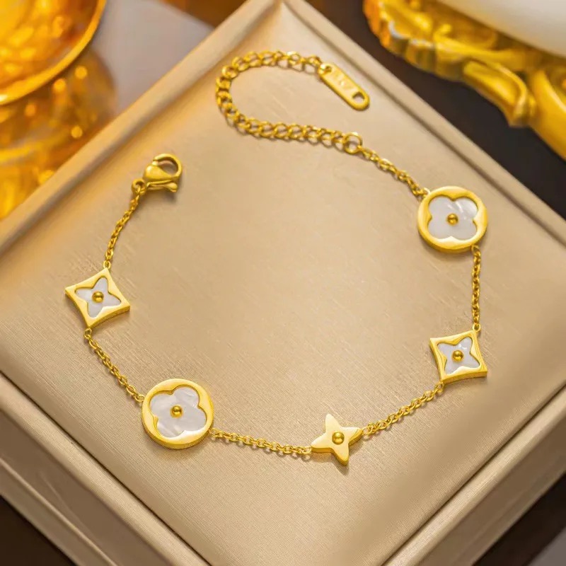 18 k Gold Plated Clever Bracelet for Women